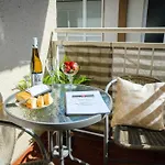 Appartement The Big Muenster Fuer Bis Zu 12, Whirlpool, Sauna, Zentral, Tischfussball, Balkon, Gasgrill *