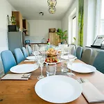 Appartement The Big Muenster Fuer Bis Zu 12, Whirlpool, Sauna, Zentral, Tischfussball, Balkon, Gasgrill Ulm