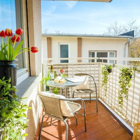 Appartement The Big Muenster Fuer Bis Zu 12, Whirlpool, Sauna, Zentral, Tischfussball, Balkon, Gasgrill *