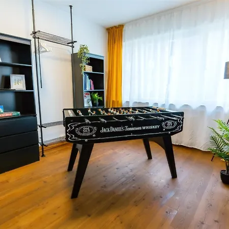 The Big Muenster Fuer Bis Zu 12, Whirlpool, Sauna, Zentral, Tischfussball, Balkon, Gasgrill Апартаменты Ульм