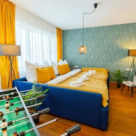 Апартаменты The Big Muenster Fuer Bis Zu 12, Whirlpool, Sauna, Zentral, Tischfussball, Balkon, Gasgrill Ульм