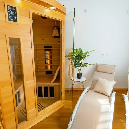 The Big Muenster Fuer Bis Zu 12, Whirlpool, Sauna, Zentral, Tischfussball, Balkon, Gasgrill Appartement