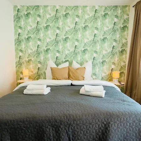 The Big Muenster Fuer Bis Zu 12, Whirlpool, Sauna, Zentral, Tischfussball, Balkon, Gasgrill Apartment *