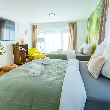 Appartement The Big Muenster Fuer Bis Zu 12, Whirlpool, Sauna, Zentral, Tischfussball, Balkon, Gasgrill *
