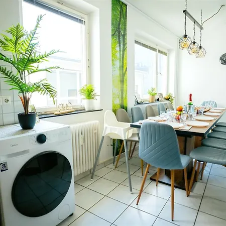 The Big Muenster Fuer Bis Zu 12, Whirlpool, Sauna, Zentral, Tischfussball, Balkon, Gasgrill Апартаменты Ульм