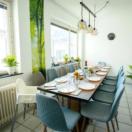 Апартаменты The Big Muenster Fuer Bis Zu 12, Whirlpool, Sauna, Zentral, Tischfussball, Balkon, Gasgrill Ульм