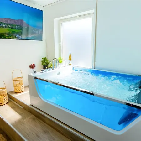The Big Muenster Fuer Bis Zu 12, Whirlpool, Sauna, Zentral, Tischfussball, Balkon, Gasgrill