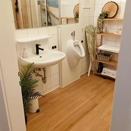 The Big Muenster Fuer Bis Zu 12, Whirlpool, Sauna, Zentral, Tischfussball, Balkon, Gasgrill * Ульм