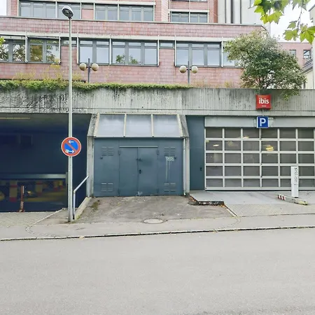 The Big Muenster Fuer Bis Zu 12, Whirlpool, Sauna, Zentral, Tischfussball, Balkon, Gasgrill Appartement Ulm